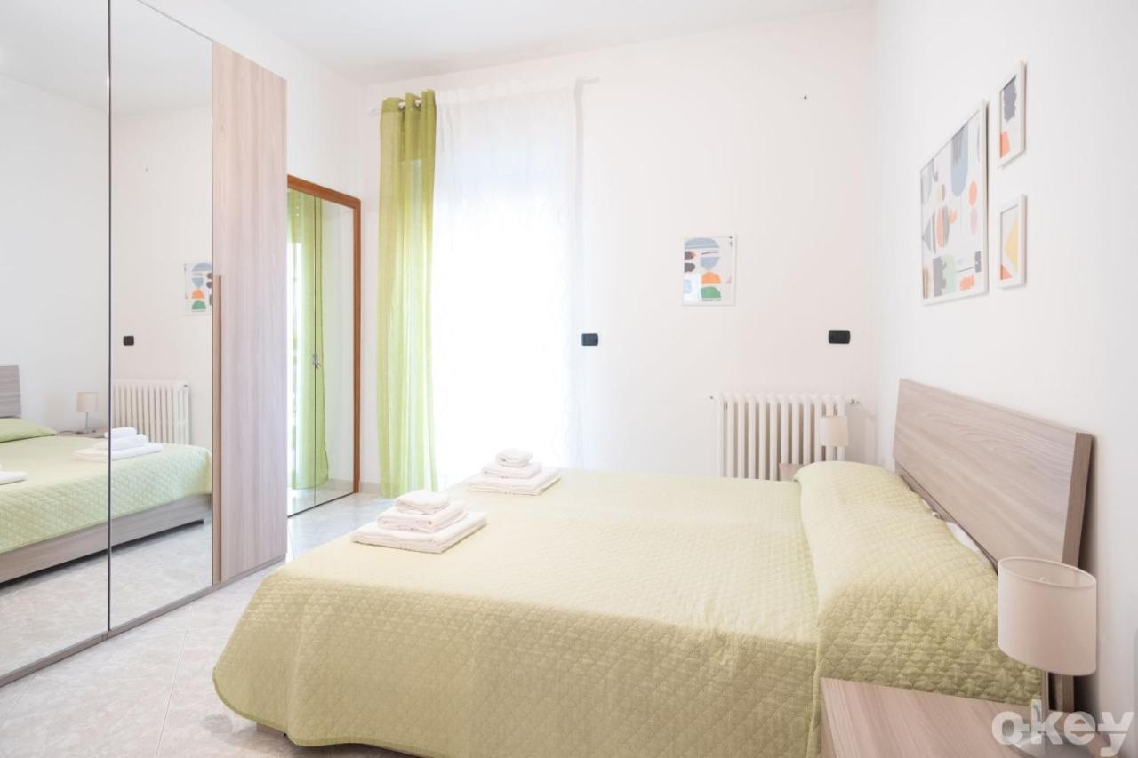 Cozy Apartments De Gasperi Bari Exterior foto